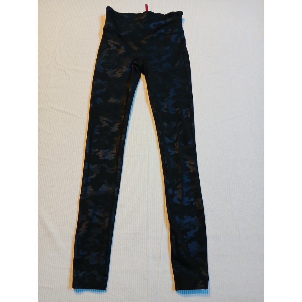 Spanx Faux Leather Camo Leggings Black Tonal High Waist Small S/P Compression